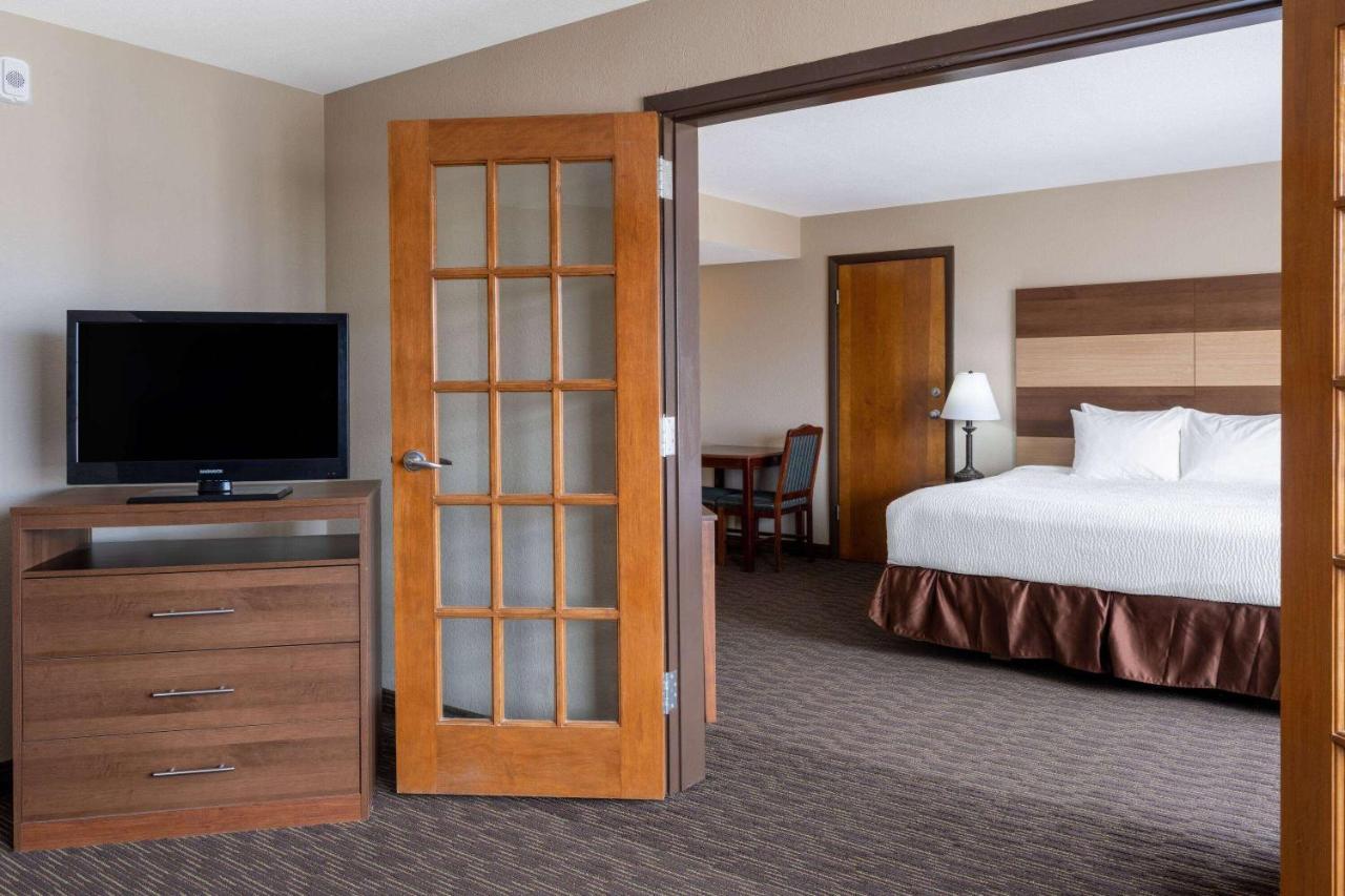 Americinn By Wyndham Cedar Rapids North Exterior photo